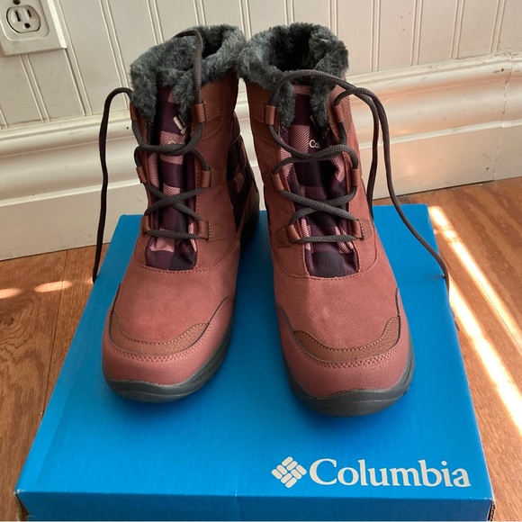 NEW Columbia Women’s Ice Maiden Shorty Snow Boot - Picture 1 of 7
